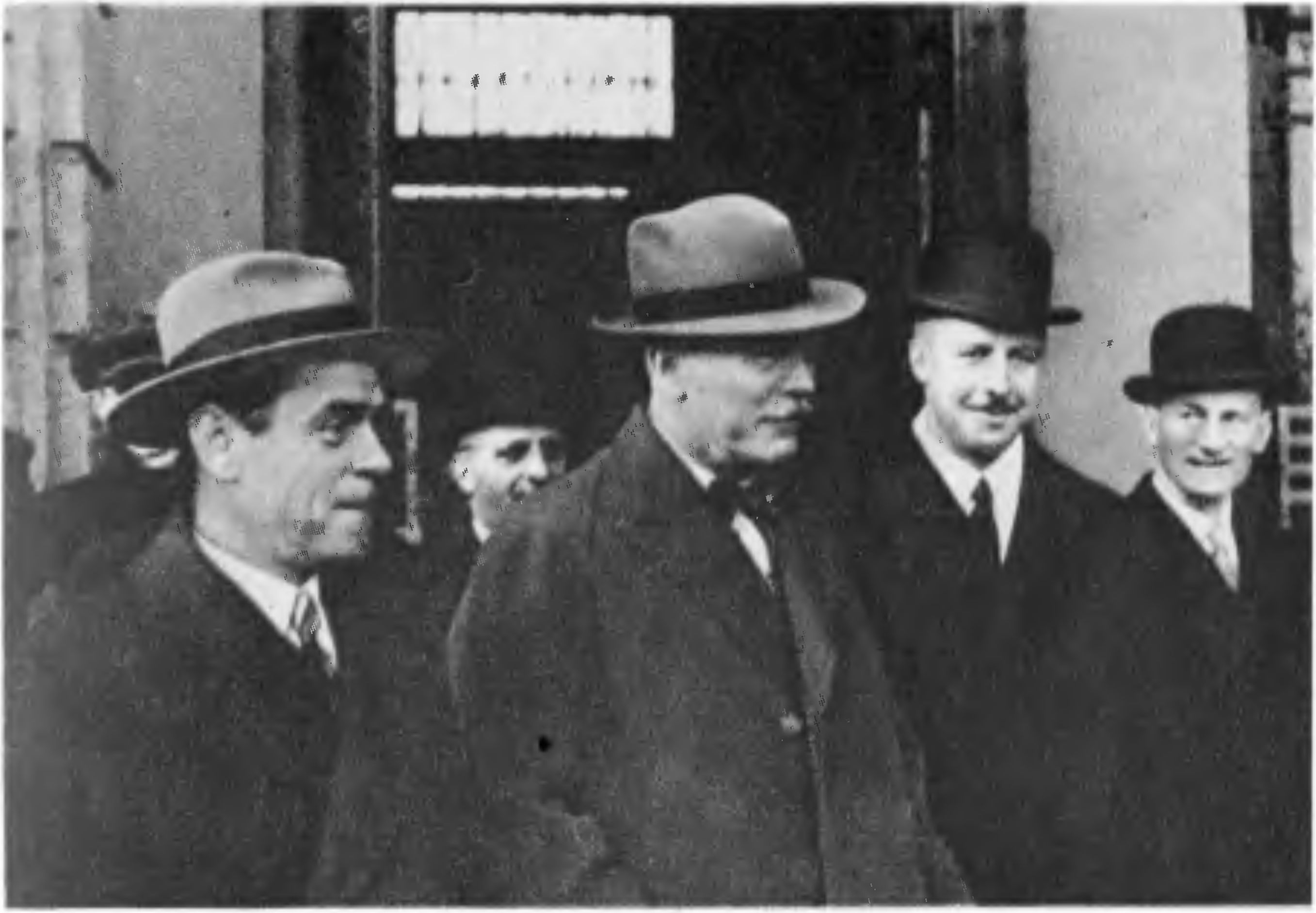 Встреча вновь назначенного германского посла в СССР графа Шуленбурга на Белорусском вокзале. Москва, 1934 г.