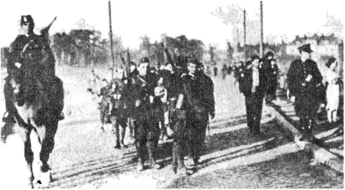 Группа польских солдат на подступах к Варшаве