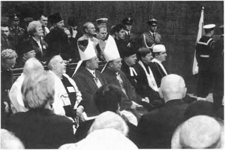 Высшее духовенство пяти конфессий (фото Э. Запольского)